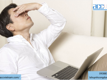 Phải bồi thường cho công ty khi nghỉ việc mà không báo trước.